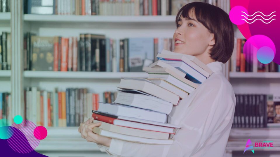 Un Social Media Manager deve sempre perfezionare le proprie competenze ed ecco quindi i 5 libri che, secondo noi, possono aiutarlo a farlo.