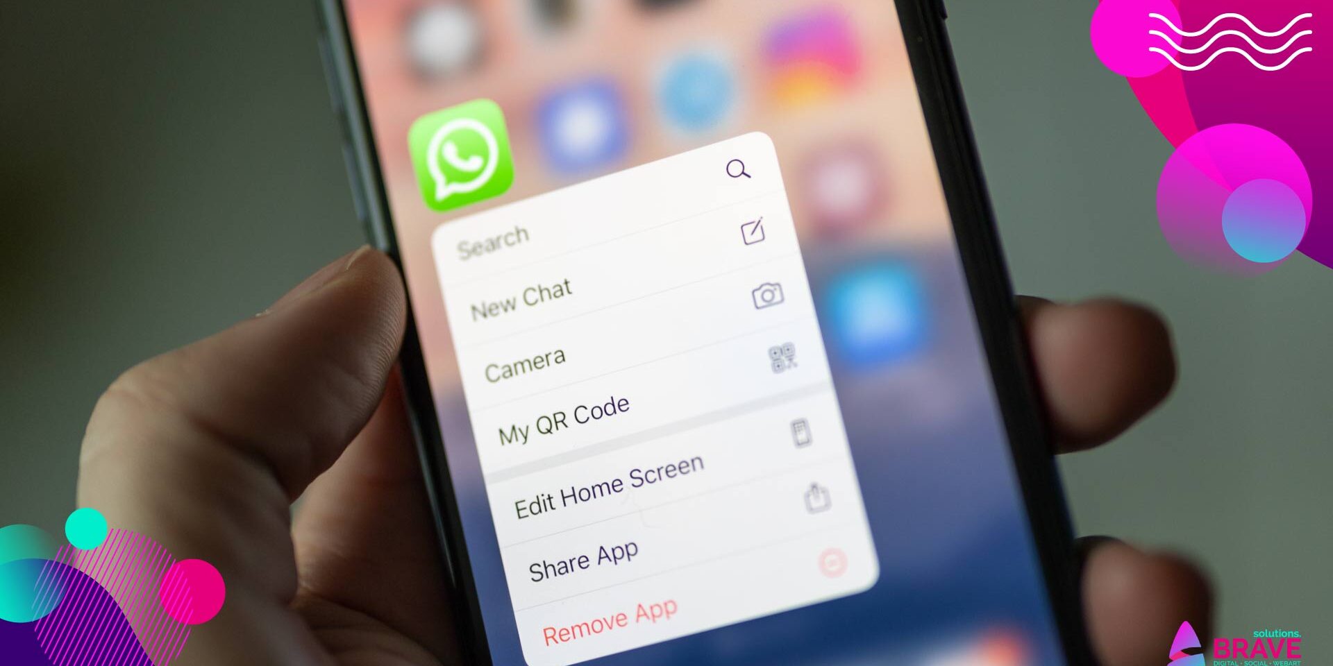 L'app di messaggistica più scaricata è pronta a lanciare WhatsApp Community, la nuova funzione pensata per la gestione dei gruppi.