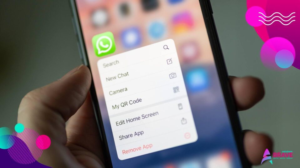 L'app di messaggistica più scaricata è pronta a lanciare WhatsApp Community, la nuova funzione pensata per la gestione dei gruppi.