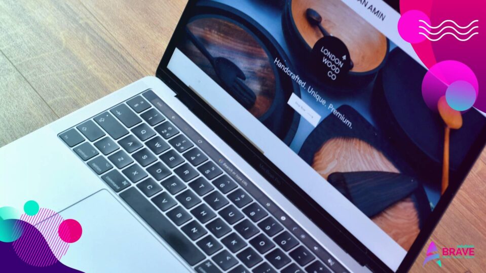 Esistono varie tipologie di sito web con caratteristiche peculiari e funzionalità diverse, ognuno pensato per specifiche esigenze.