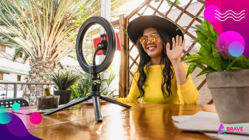 Per chiarezza nei confronti dei follower, gli influencer indicano i contenuti sponsorizzati grazie ad hashtag come ADV, GIFTEDBY e SUPPLIEDBY. Per chiarezza nei confronti dei follower, gli influencer indicano i contenuti sponsorizzati grazie ad hashtag come ADV, GIFTEDBY e SUPPLIEDBY.